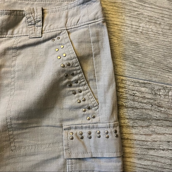New York and company grey linen shorts with studs Sz 6 - Picture 3 of 6